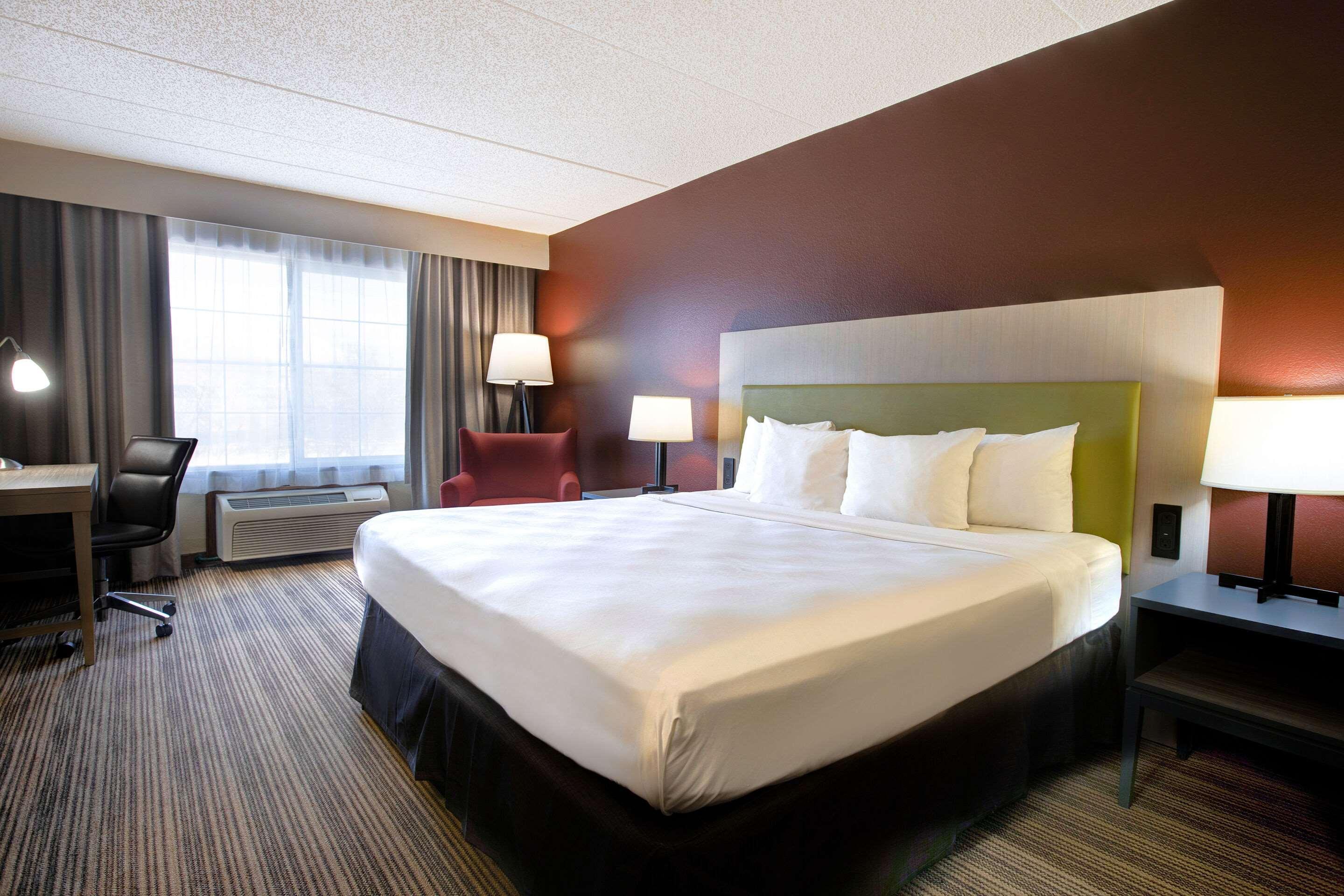 Holiday Inn Express & Suites St. Paul Ne (Vadnais Heights)