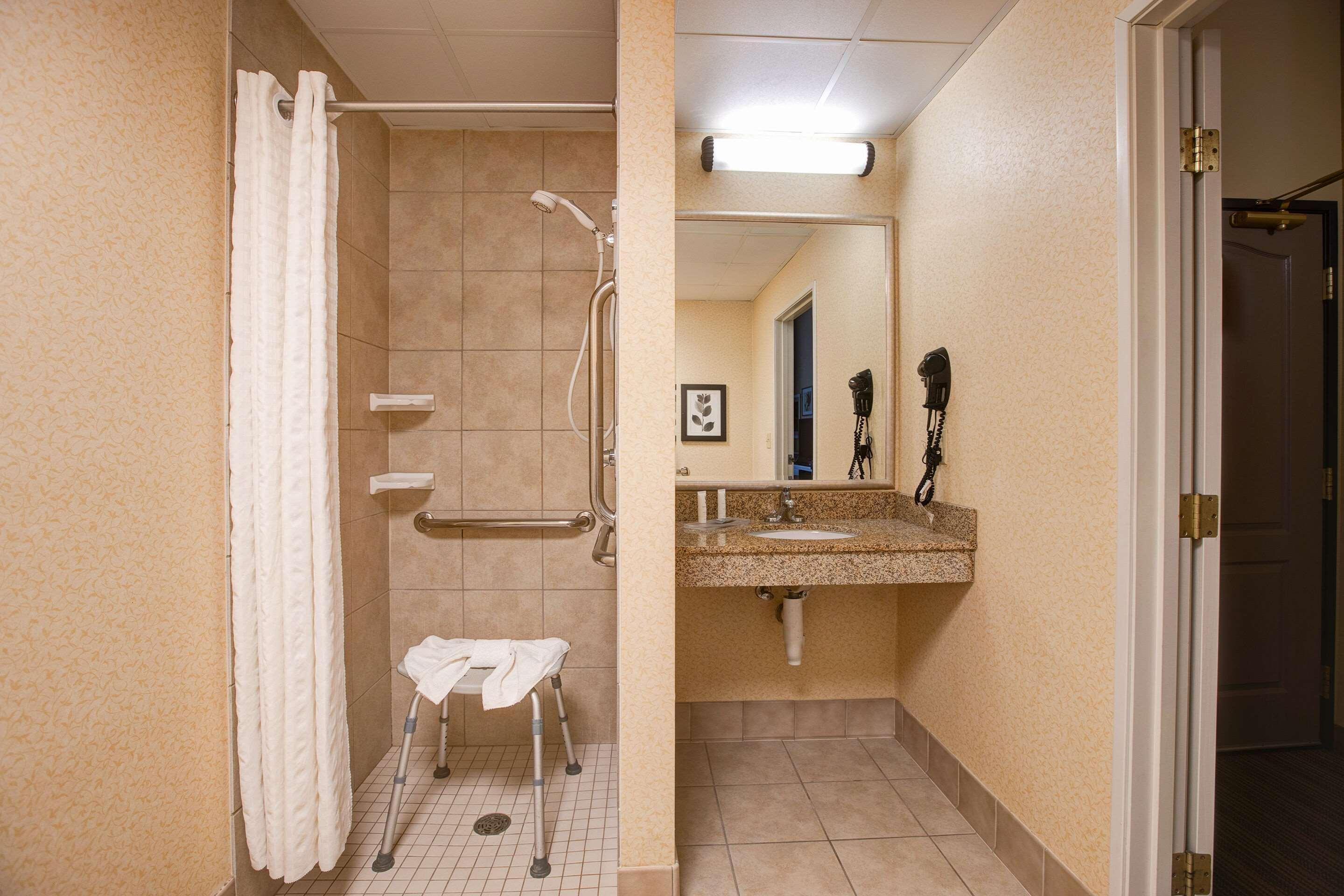 Holiday Inn Express & Suites St. Paul Ne (Vadnais Heights)